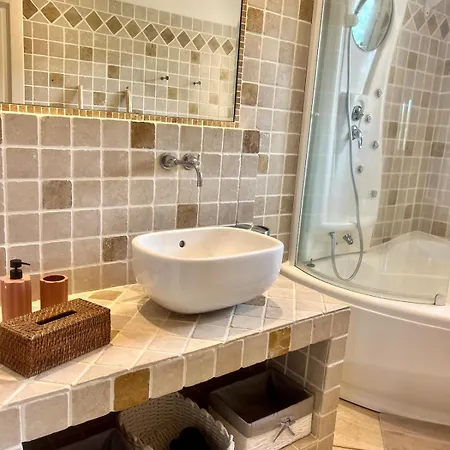 4-bedroom With Pool And Sea View * Porto-Vecchio (Corsica)